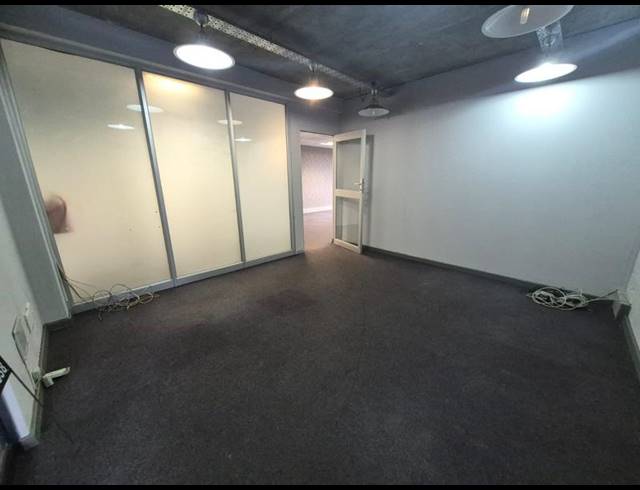 OFFICE PROPERTY TO RENT IN MONTROSE